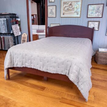Amesbury Queen Bed